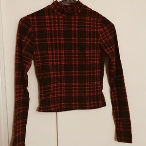 Long sleeve turtle neck crop top